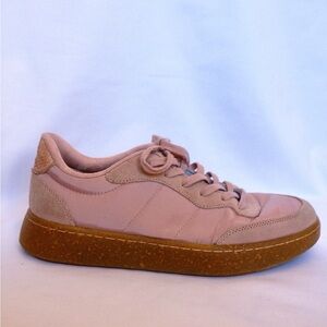 Women's Pink Sneakers